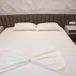 Tani * تيرانا